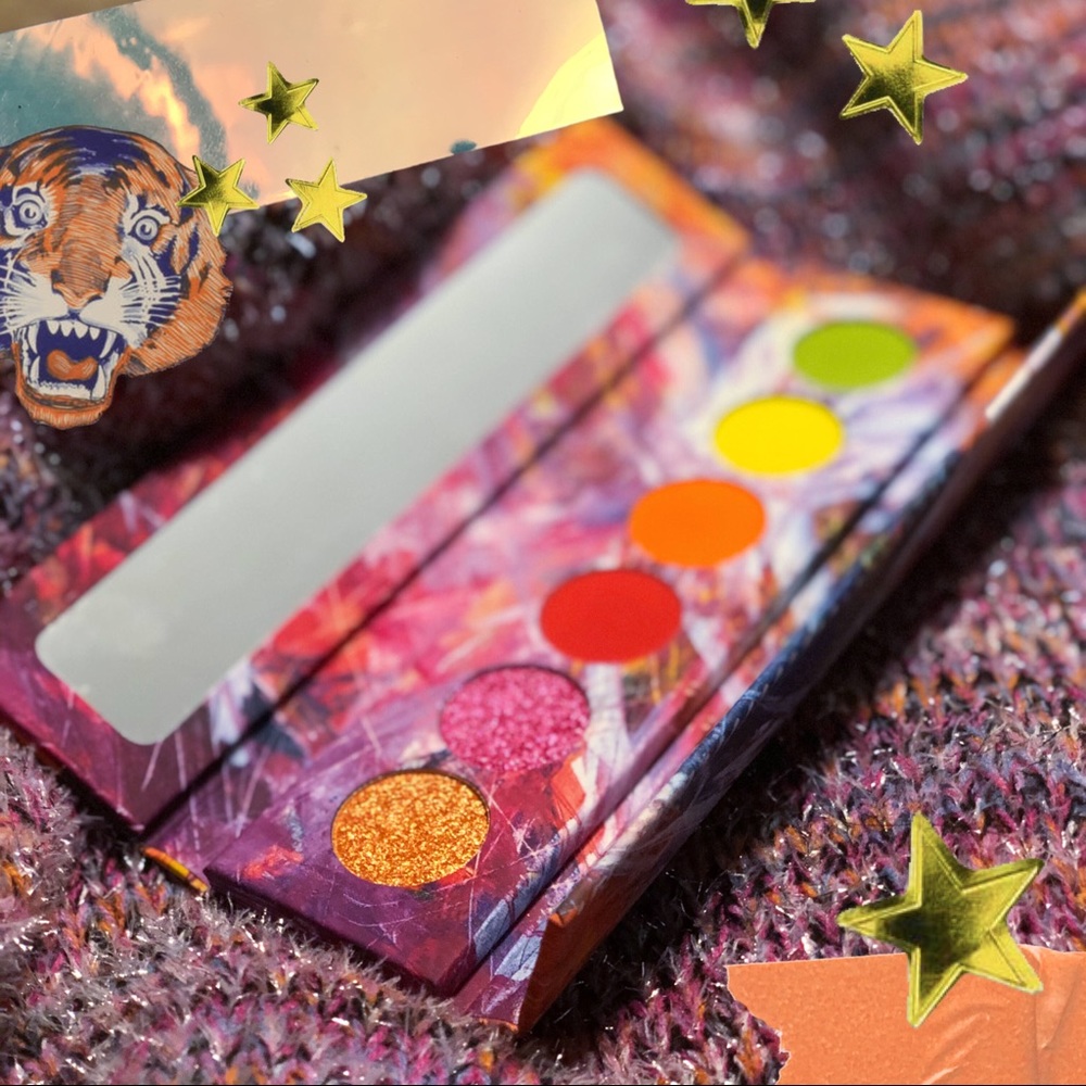 Kaleidos Makeup // Futurism IV: VR Neon Palette